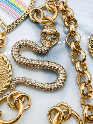 Charm cobra étincelant