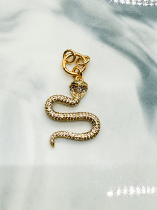 Charm cobra étincelant