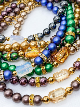 Collier Perles de Cristal L’Imperial Bleu : collier choker ou ras de cou, perles de cristal Swarovski, perle centrale taille émeraude